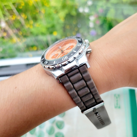 Classic Giorgie Valentian Watch - Picture 5 of 7